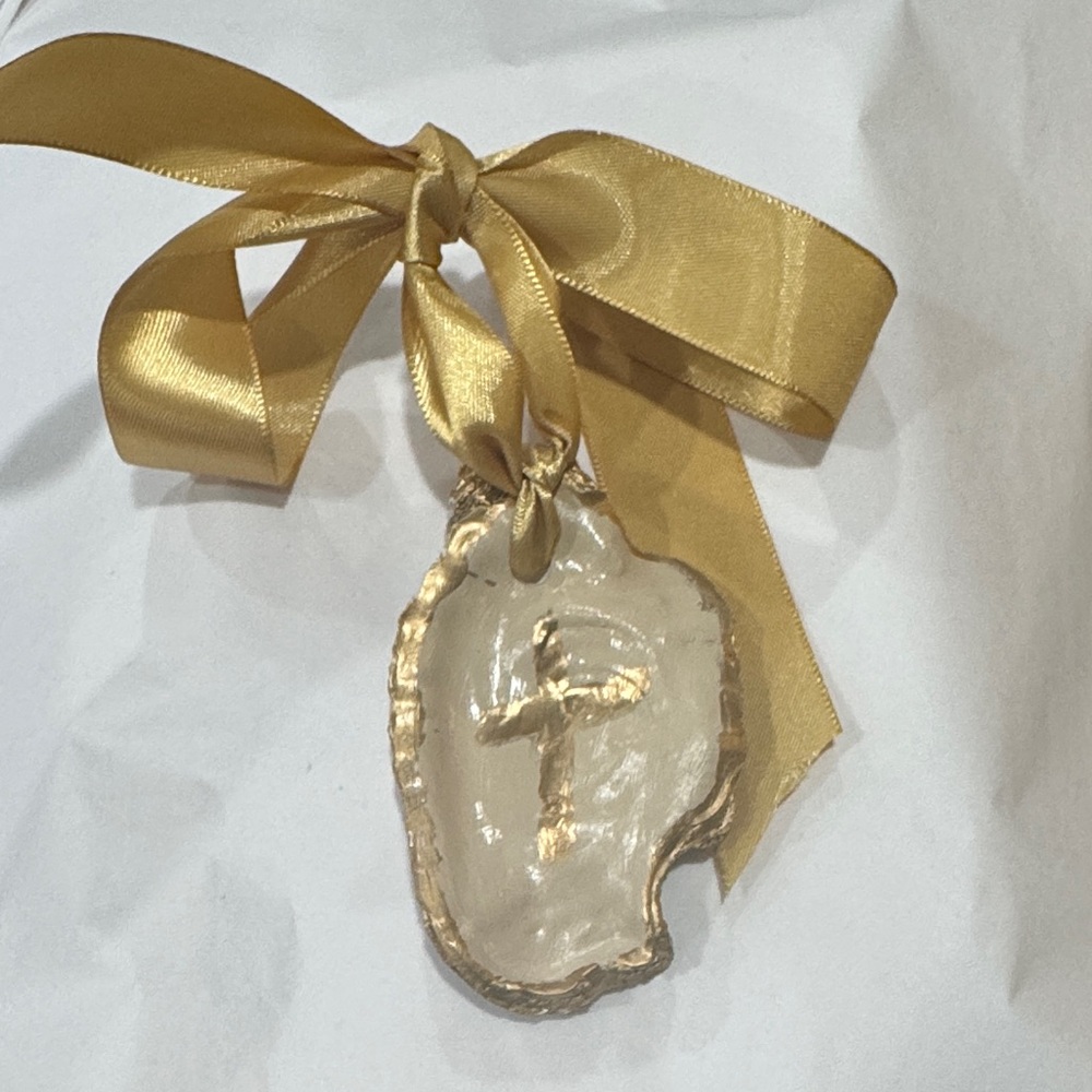 Elegant Gold and Cream Oyster Ornament with Ribbon